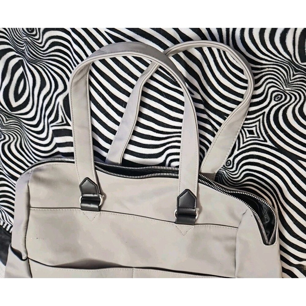 Paparazzi 'Life of the Party' Silver Gray Faux Leather Shoulder/Tote Bag - Picture 5 of 7